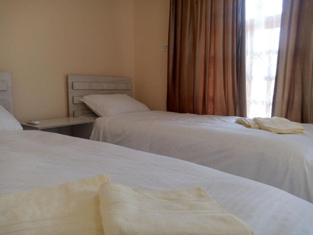 סמרקנד Istirohat Guest House מראה חיצוני תמונה