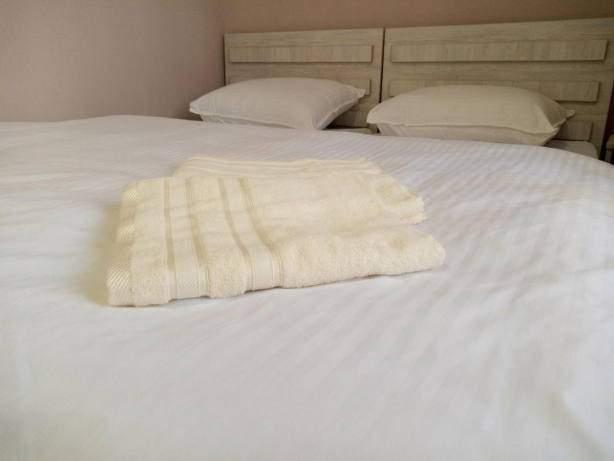 סמרקנד Istirohat Guest House מראה חיצוני תמונה